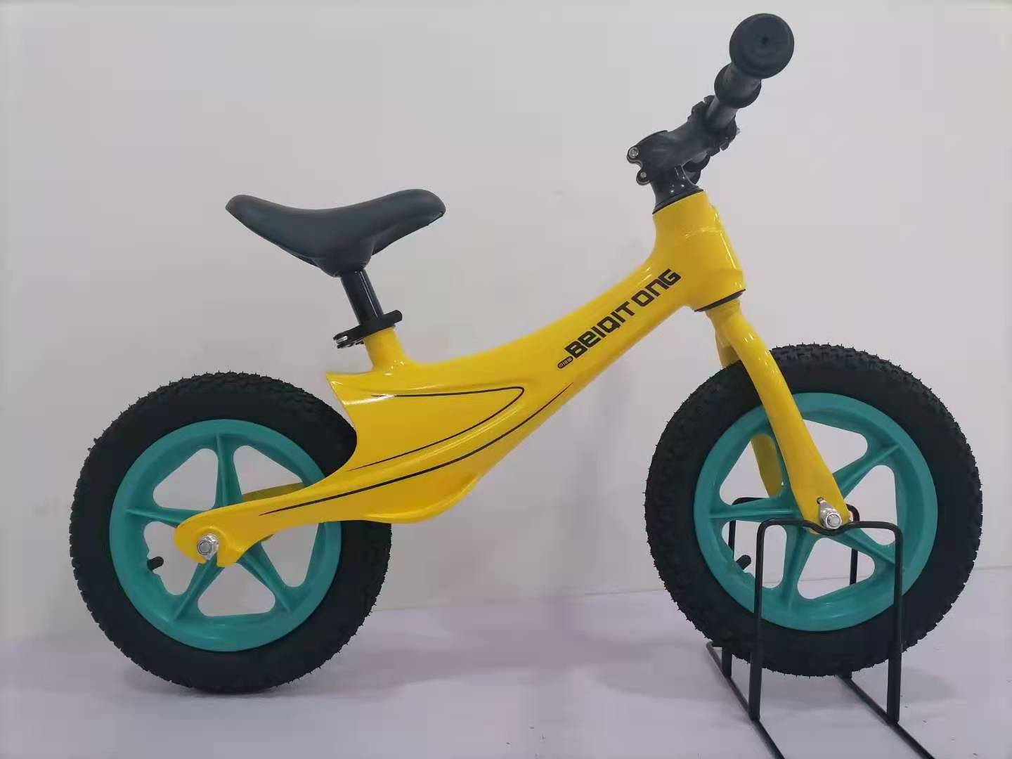 children balance bike